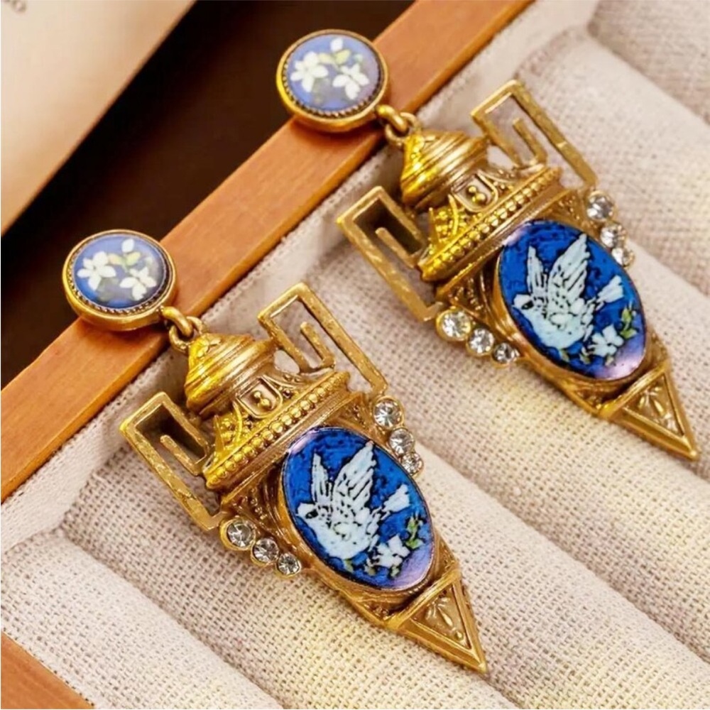 ✨ Vintage Bird Dove Gold and Blue Enamel Earrings Grecian Urn - Picture 2 of 3